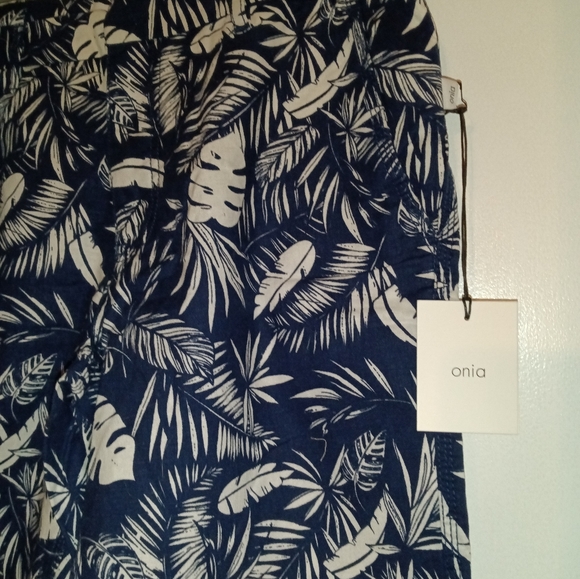 Men's Onia Shorts 32 NWT. Blue/ white - Picture 2 of 3